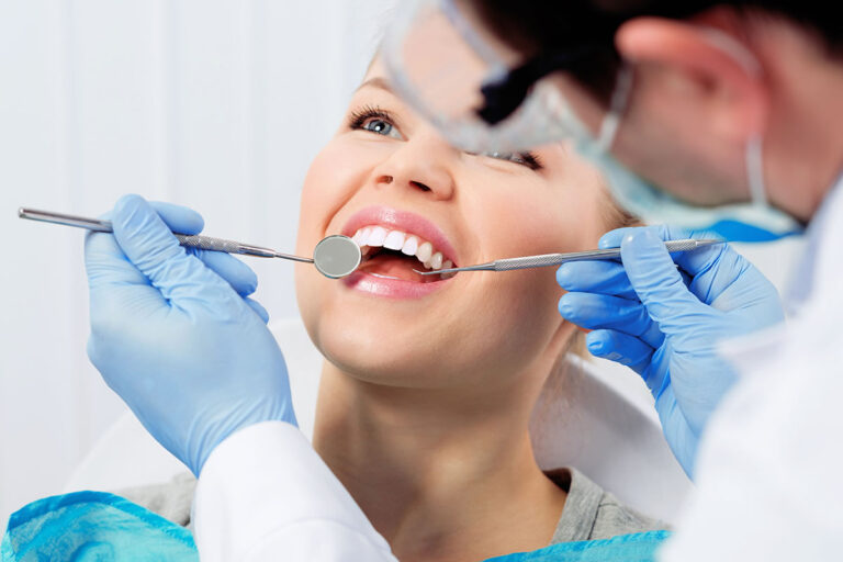 Difference between a Cosmetic Dentist and a Regular Dentist In Glasgow? What is It?