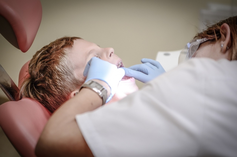 How Important Is It To Maintain A Good Dental Hygiene Routine?